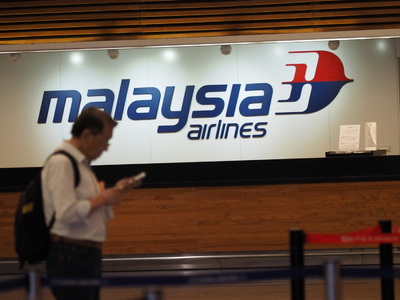  Malaysian Airlines    -  