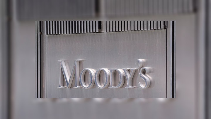 Moody's  Fitch    
