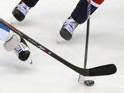 Чешские хоккеисты обыграли шведов в матча Евротура