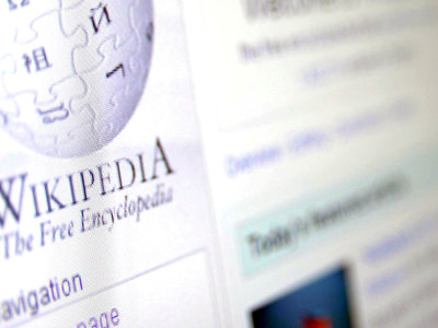 Хакеры разместили порно на странице Клинтон в Википедии