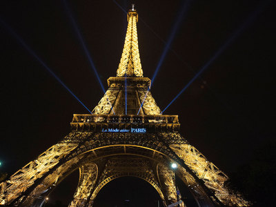 Во Франции продолжается забастовка сотрудников Эйфелевой башни