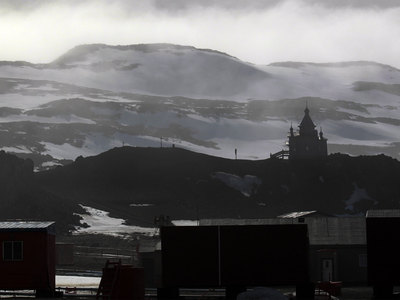 Патриарх Кирилл совершил молебен на российской станции в Антарктике
