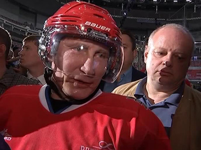 Владимир Путин вышел на лед в гала-матче Ночной хоккейной лиги