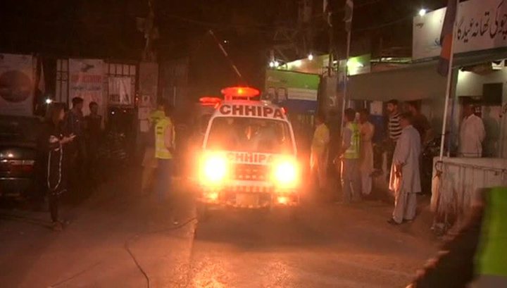 В порту Пакистана произошла утечка газа: пять человек погибли, 70 пострадали