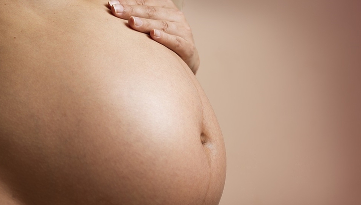 Семиклассница забеременела от 10-летнего мальчика: СК проводит проверку