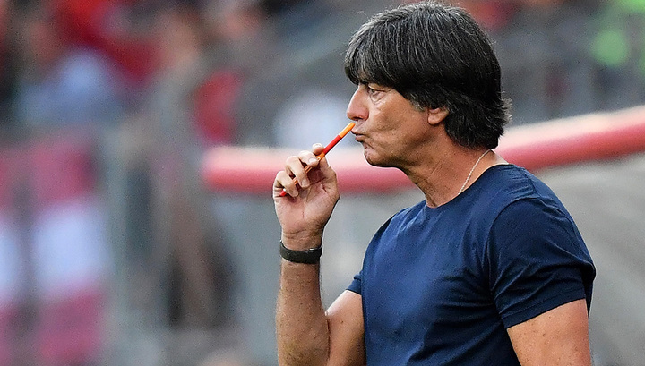 Тренер Германии Лев: надо смириться и извлечь урок из поражения