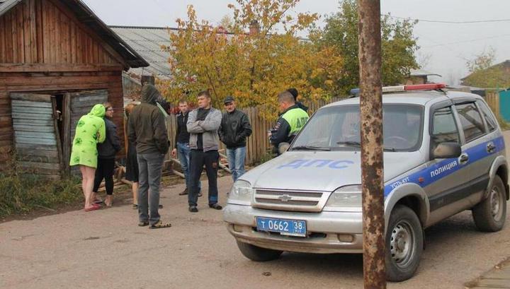 Инспектор ДПС расстрелял набросившегося на женщину медведя в Иркутской области