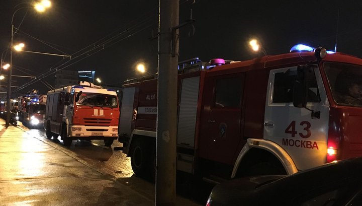 Из московского общежития эвакуировали тысячу студентов из-за пожара