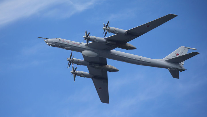 Минобороны РФ прокомментировало полет Ту-142 над Норвежским морем