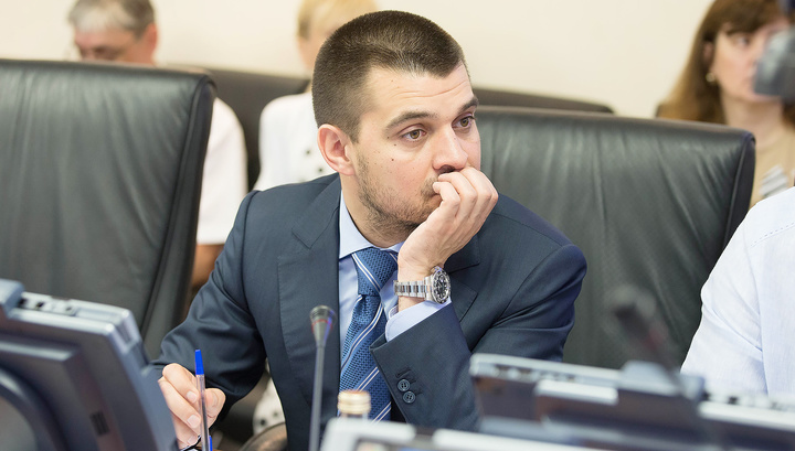 Сенатора Мамедова обманули на 16,5 миллиона