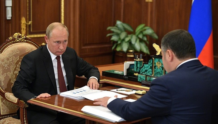Владимир Путин обсудил с губернатором Тверской области развитие вагоностроения в регионе