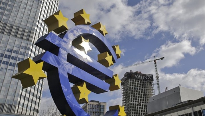 Рост ВВП еврозоны во II квартале замедлился вдвое