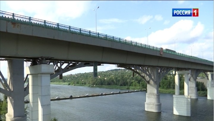 На трассе М-4 открыли движение по временному мосту через реку Северский Донец
