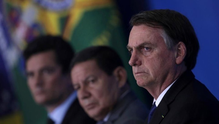 Президент Бразилии заявил о нехватке ресурсов для ликвидации пожаров в Амазонии