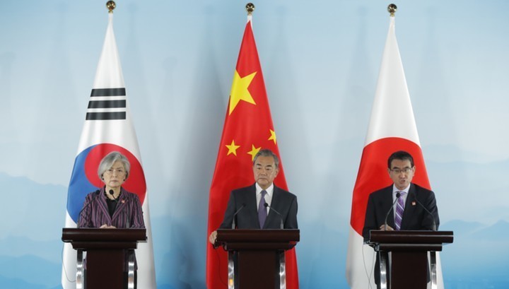 Китай хочет стать посредником в торговом споре Японии и Южной Кореи