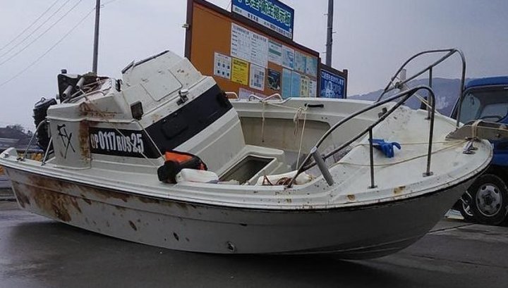Без рыбаков: пропавший в Приморье катер обнаружили японские рыбаки