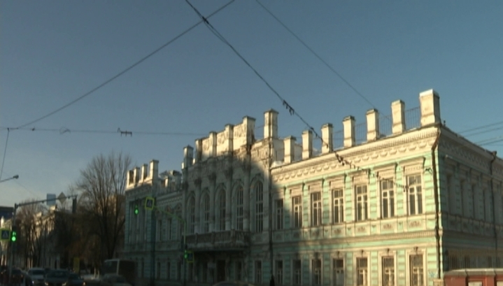 Рушится памятник архитектуры, одно из самых красивых зданий Ярославля