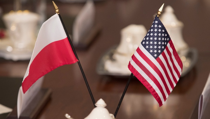 Польша хочет помочь Белоруссии с поставками нефти из США