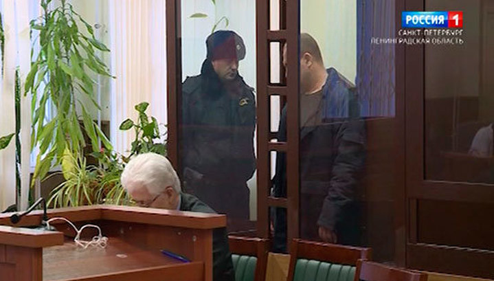 Невский суд арестовал на 2 месяца подозреваемых в ограблении банка