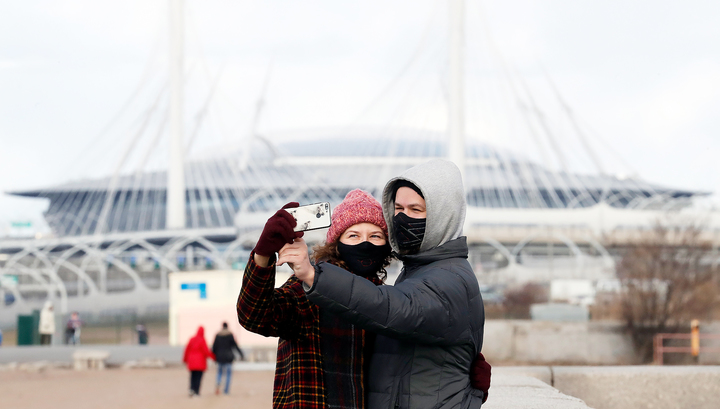 Ношение масок и перчаток в Санкт-Петербурге станет обязательным