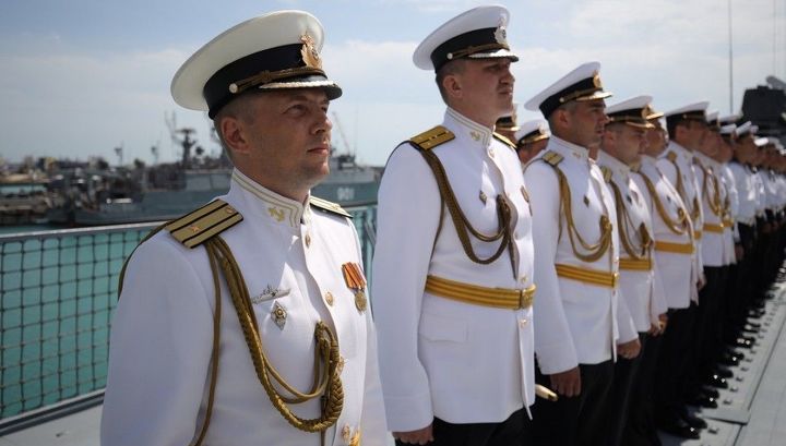 В соединения Черноморского флота начали прибывать молодые офицеры