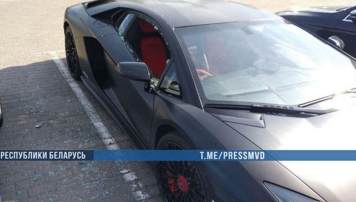 Российский турист в знак протеста повредил Lamborghini