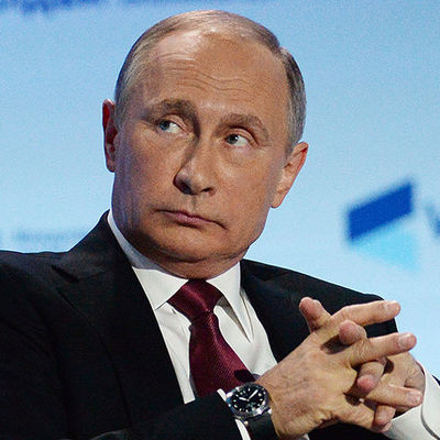 Владимир Путин предложил меры по поддержке семей с детьми Владимир Путин предложил меры по поддержке семей с детьми