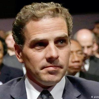 Сын Байдена получал взятки от украинской нефтекомпании Burisma Сын Байдена получал взятки от украинской нефтекомпании Burisma