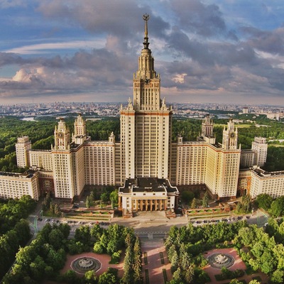 Госдума рассмотрит поправку о снятии ограничений по возрасту для ректоров МГУ и СПбГУ Госдума рассмотрит поправку о снятии ограничений по возрасту для ректоров МГУ и СПбГУ