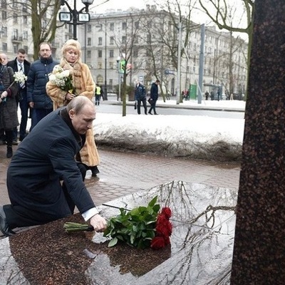 Памятник собчаку в санкт петербурге