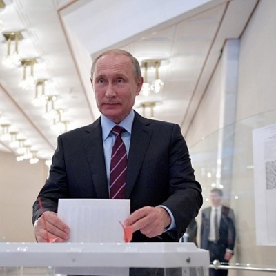 Владимир Путин поблагодарил россиян за одобрение поправок в конституцию Владимир Путин поблагодарил россиян за одобрение поправок в конституцию