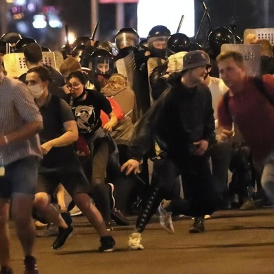 Белоруссия пережила вторую ночь протестов Белоруссия пережила вторую ночь протестов