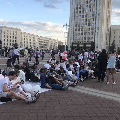 В центре Минска идут вечерние гулянья В центре Минска идут вечерние гулянья