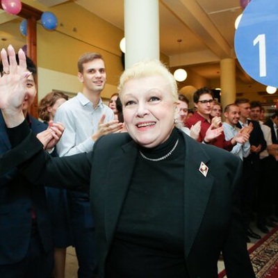Следователи требуют арестовать Наталию Дрожжину по делу о мошенничестве Следователи требуют арестовать Наталию Дрожжину по делу о мошенничестве