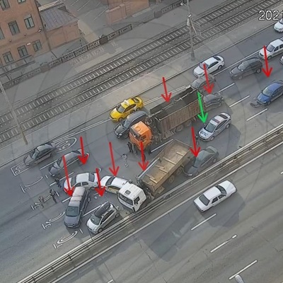 Автомобильное движение на Варшавском шоссе в Москве восстановили после крупной аварии с участием девяти машин Автомобильное движение на Варшавском шоссе в Москве восстановили после крупной аварии с участием девяти машин