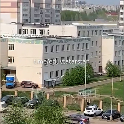 Двое неизвестных открыли стрельбу из огнестрельного оружия в школе в Казани