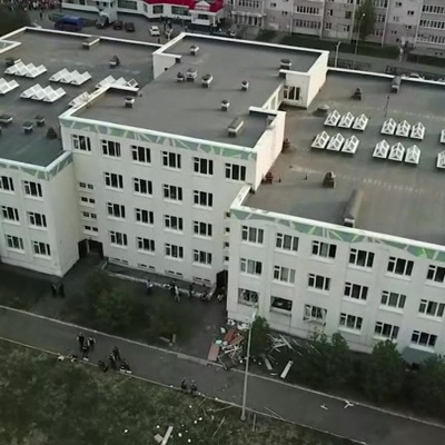 В школе Казани, куда перевели учеников гимназии №175, усилили охрану В школе Казани, куда перевели учеников гимназии №175, усилили охрану