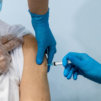 Президент призвал наращивать темпы вакцинации в России