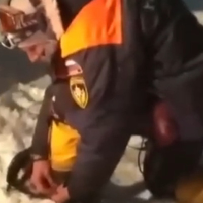 Спасателей представят к госнаградам за помощь туристам на Эльбрусе Спасателей представят к госнаградам за помощь туристам на Эльбрусе