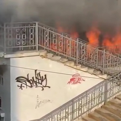Крупный пожар на рынке во Владивостоке локализован Крупный пожар на рынке во Владивостоке локализован