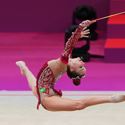 Дина Аверина стала чемпионкой мира по художественной гимнастике в упражнениях с булавами Дина Аверина стала чемпионкой мира по художественной гимнастике в упражнениях с булавами