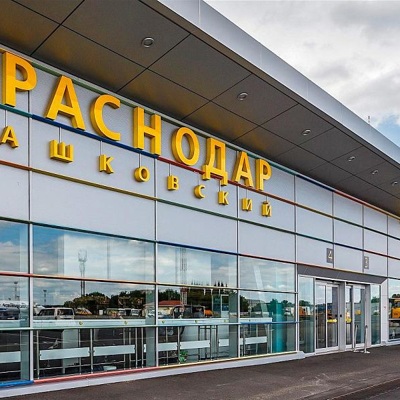 Аэропорт Краснодара возобновил работу, прерванную из-за снегопада