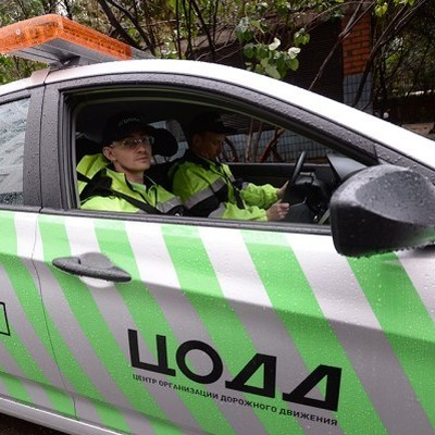 Движение автотранспорта в Среднем Кисловском переулке в Москве частично восстановлено Движение автотранспорта в Среднем Кисловском переулке в Москве частично восстановлено