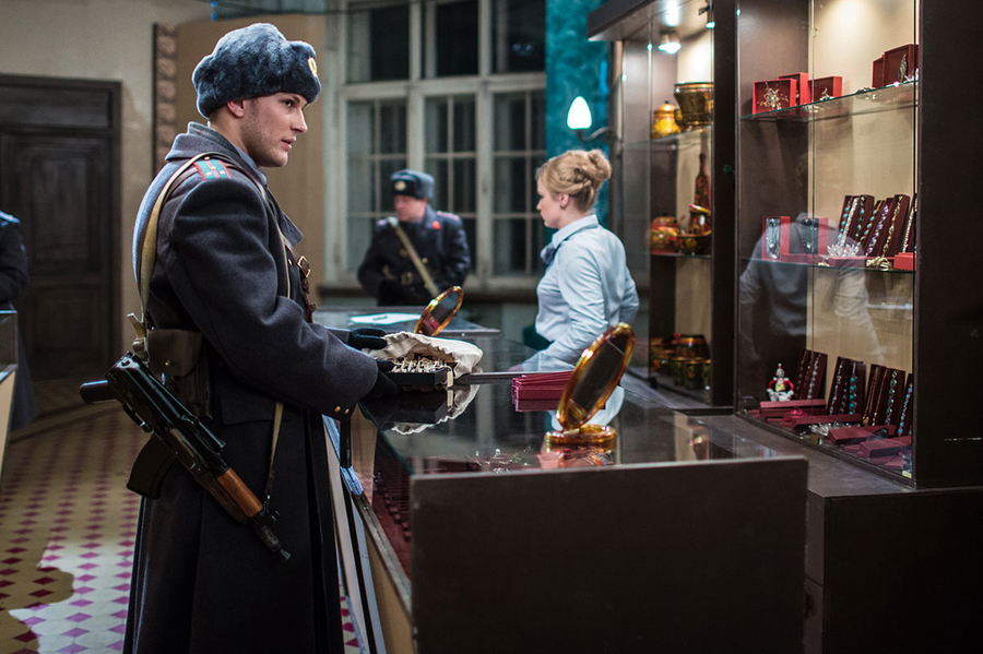 Павел Чинарев. Кадр из сериала "Шакал"