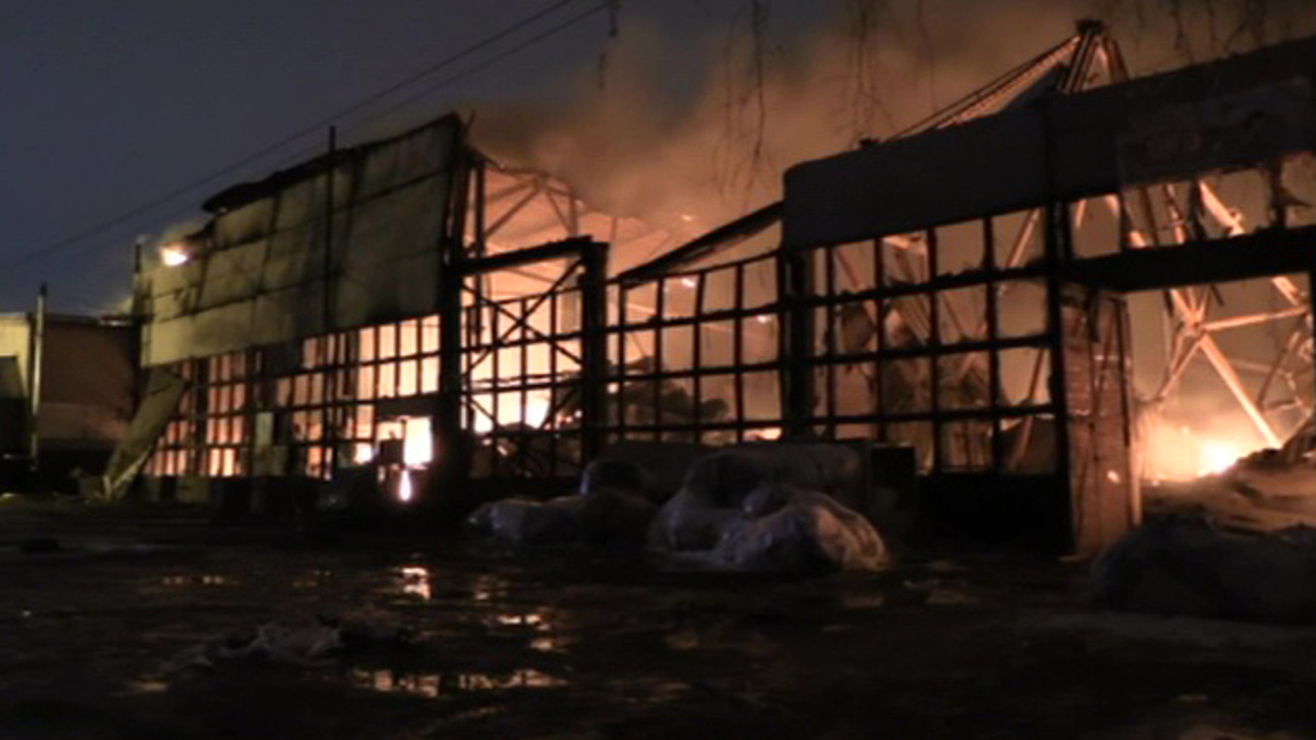 Эфир пожар на мебельной фабрике в Казани