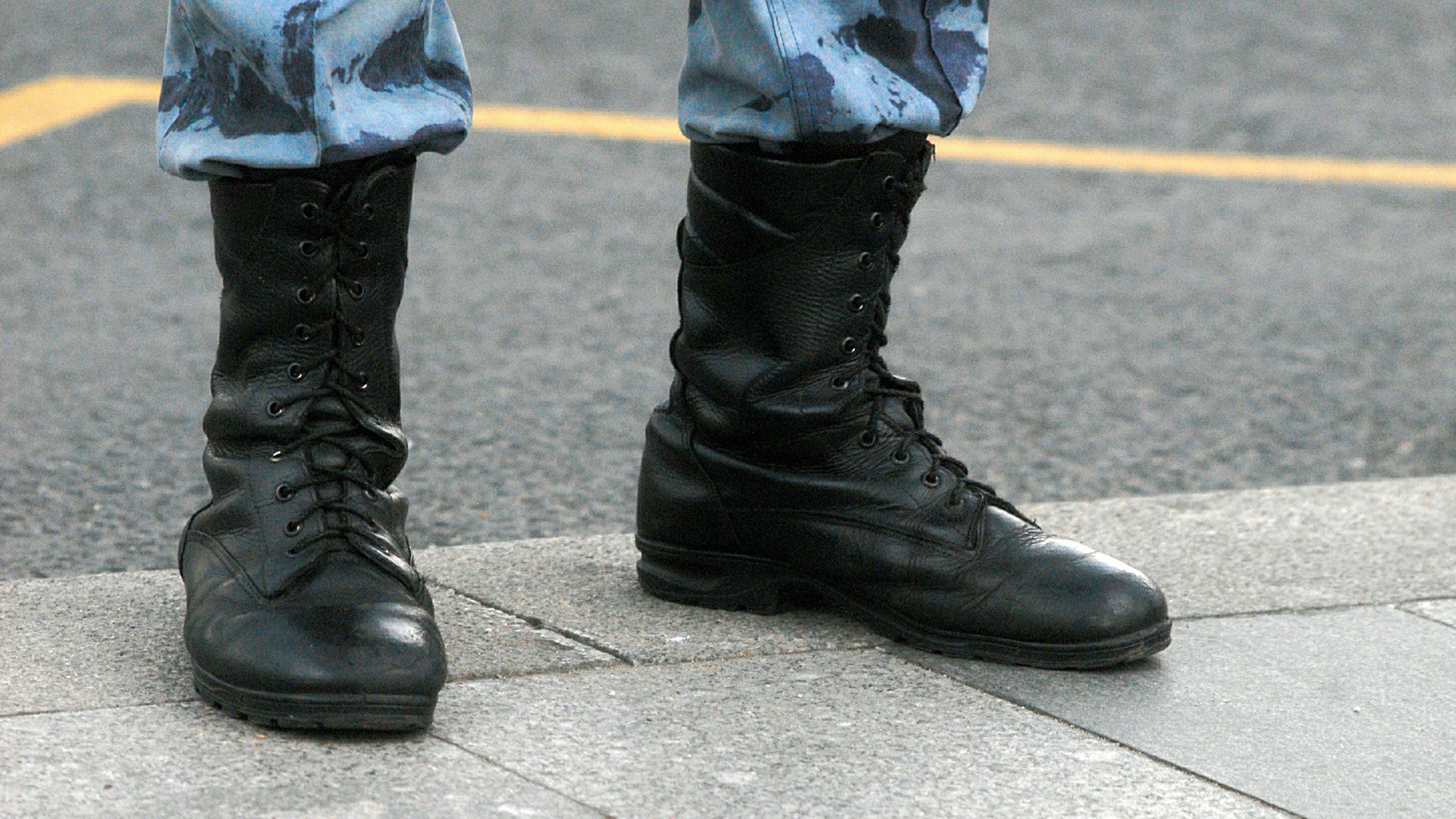 Обувь полиции