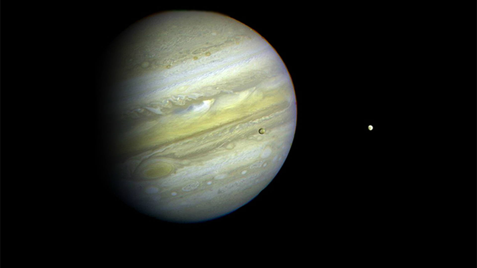 Снимки Юпитера со спутника Юнона