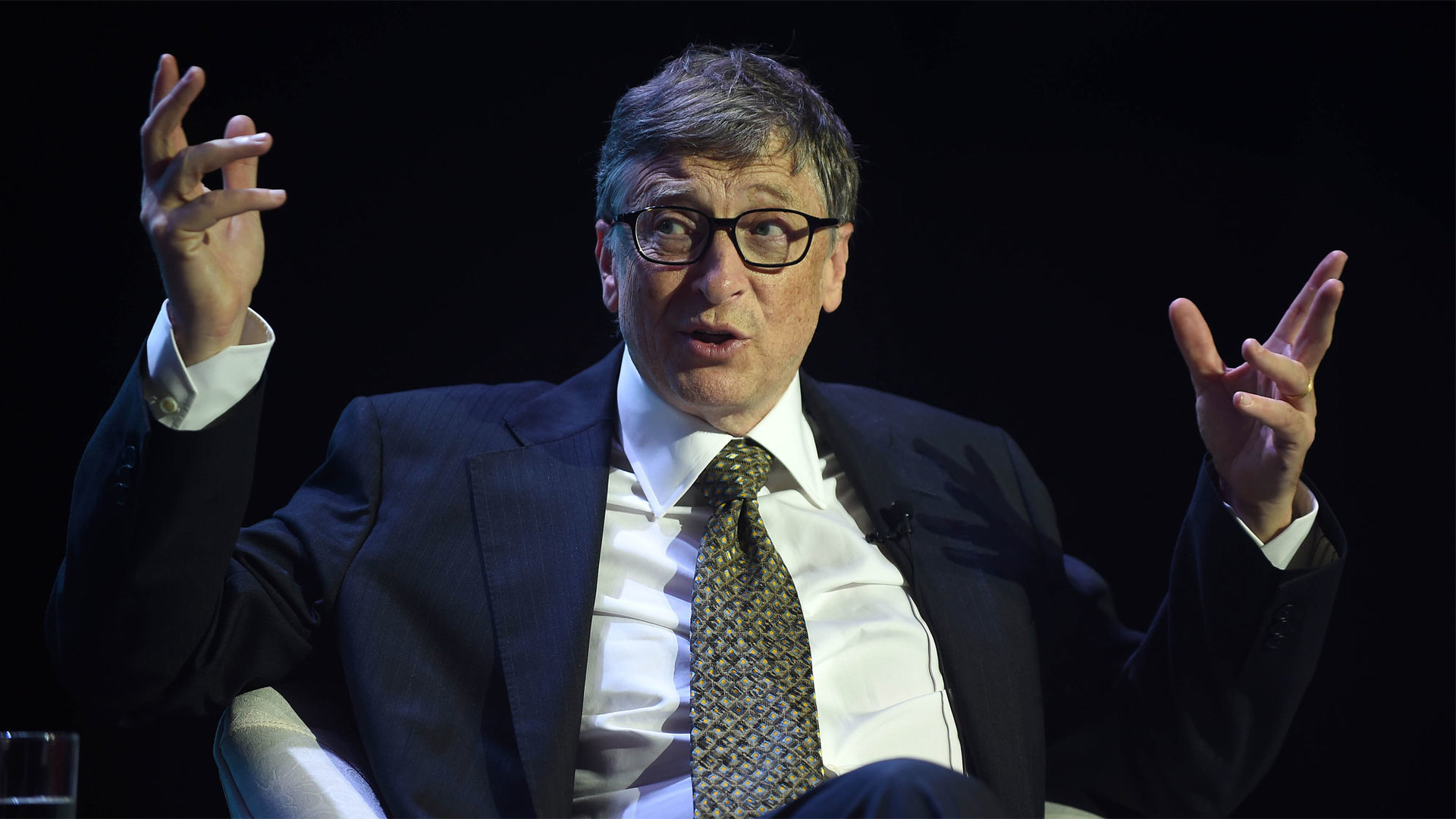 Первый миллиардер в мире. Самый богатый человек в мире Триллионер. Гейтс Билл благотворительность 30 млн. Билл Гейтс и другие миллиардеры.