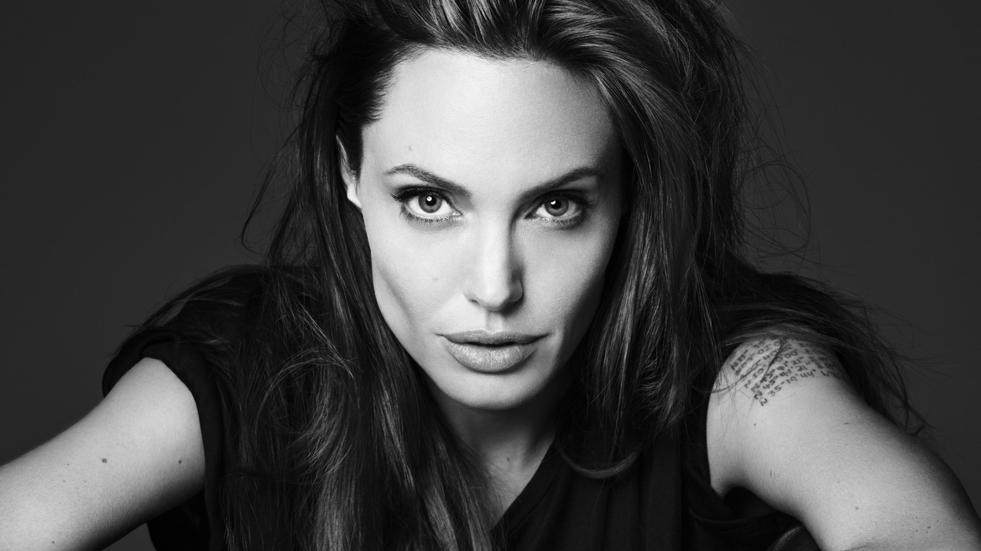 Анджелина Джоли