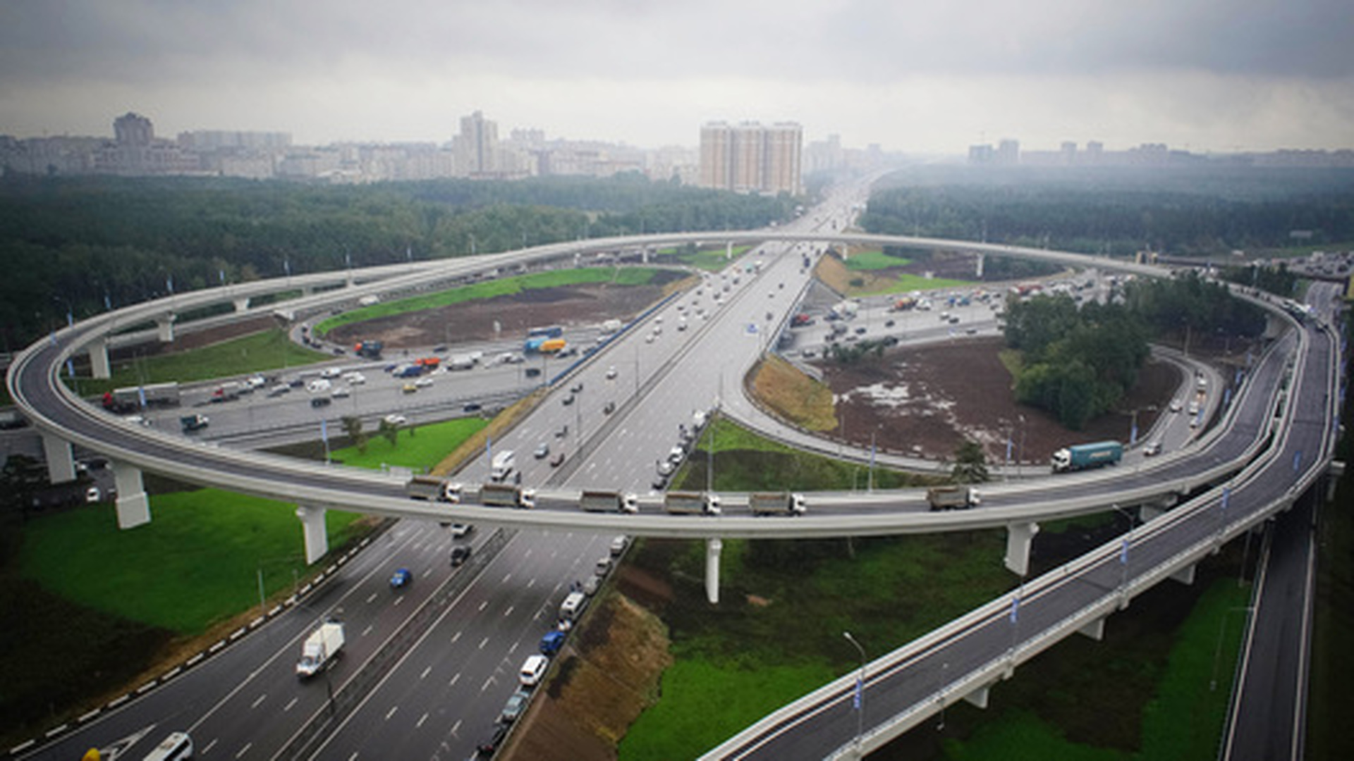 Инфраструктура центрального. Волоколамское шоссе (Москва). Волоколамское шоссе эстакада. Развязка Волоколамского шоссе и МКАД. Волоколамка МКАД развязка.